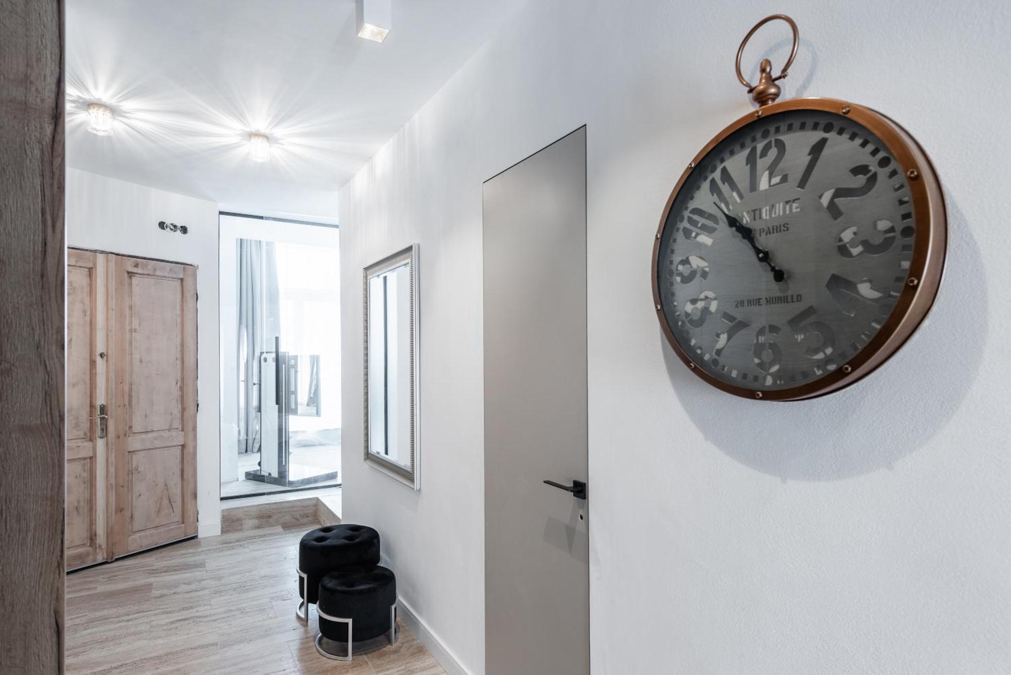 Luxury Apartment With A Balcony And A Terrace Прага Екстериор снимка