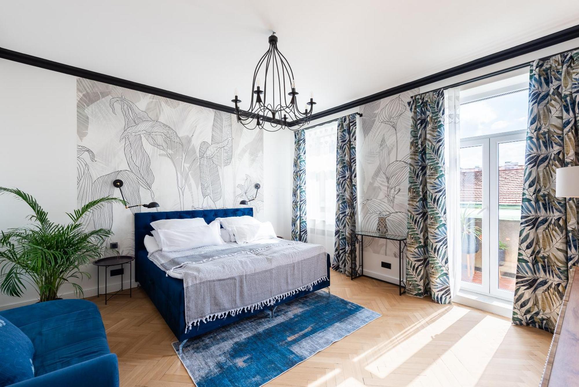 Luxury Apartment With A Balcony And A Terrace Прага Екстериор снимка